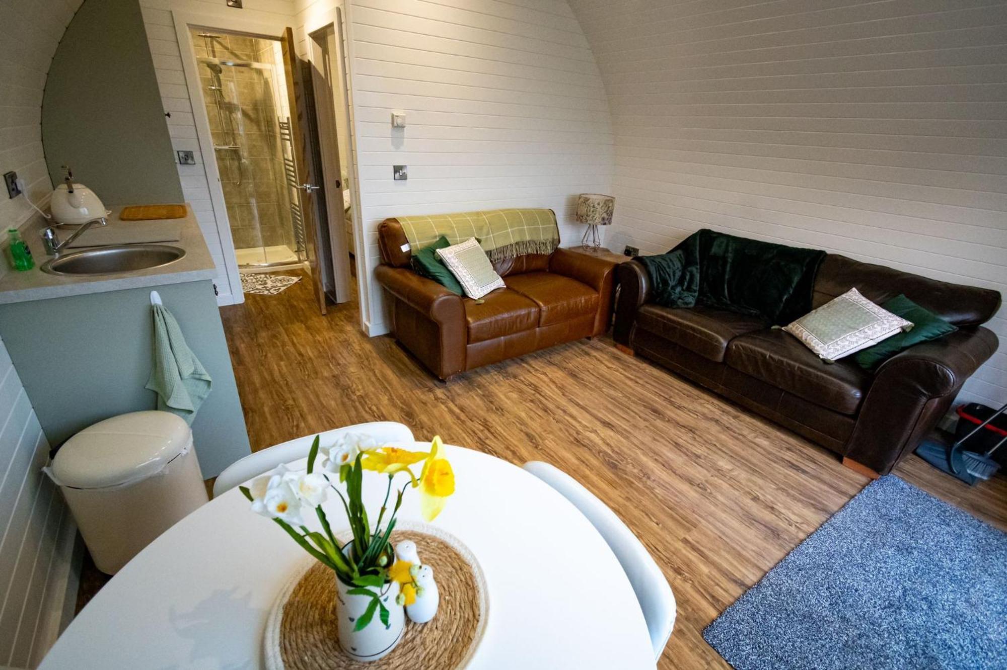 Beech Pod Cabin In Beautiful Surroundings Wrexham Esterno foto