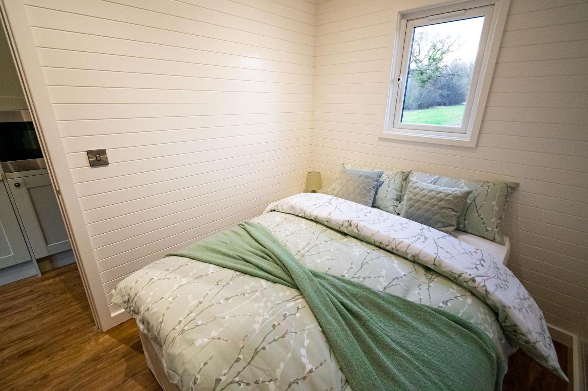 Beech Pod Cabin In Beautiful Surroundings Wrexham Esterno foto